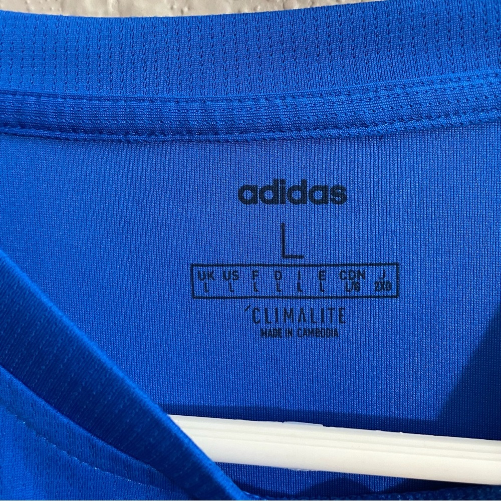 Royal blue Adidas climalite short sleeved shirt. Men’s size Large. - Picture 3 of 6